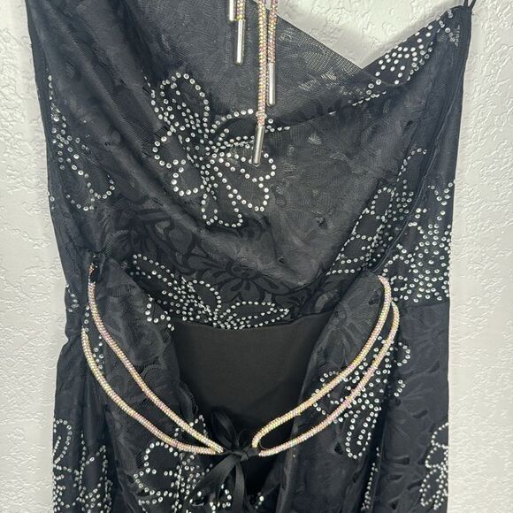 NWT For Love & Lemons Pamela Black Rhinestone
Floral Embellished MiniDress Large - Picture 8 of 13